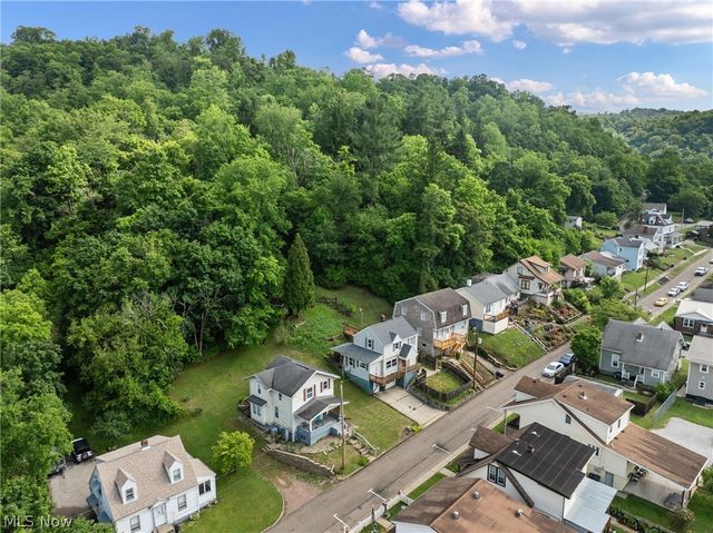 26 Elm Street, Bridgeport, OH 43912