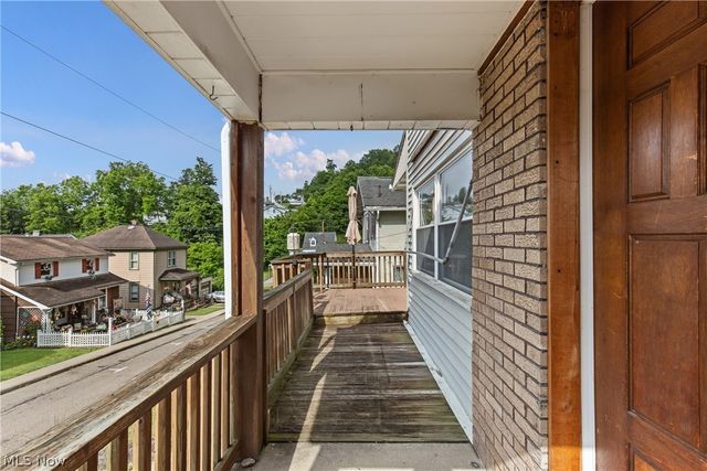 26 Elm Street, Bridgeport, OH 43912