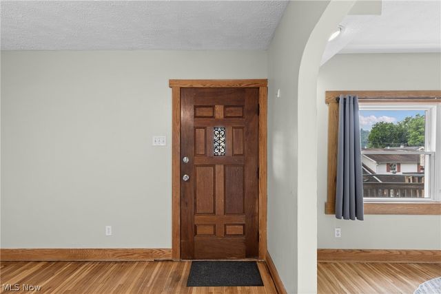 26 Elm Street, Bridgeport, OH 43912