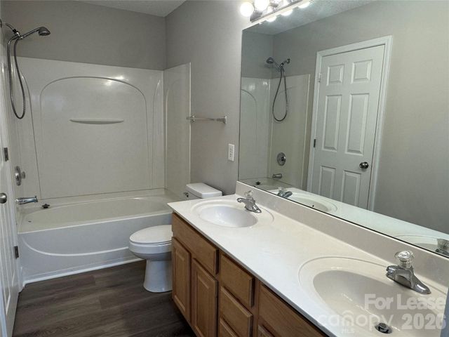 3251 Blythe Ridge Court, Charlotte, NC 28213