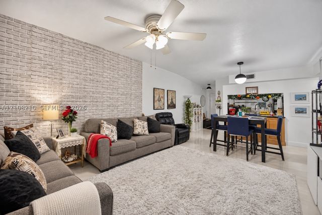 10382 NW 24th Pl 306, Sunrise, FL 33322