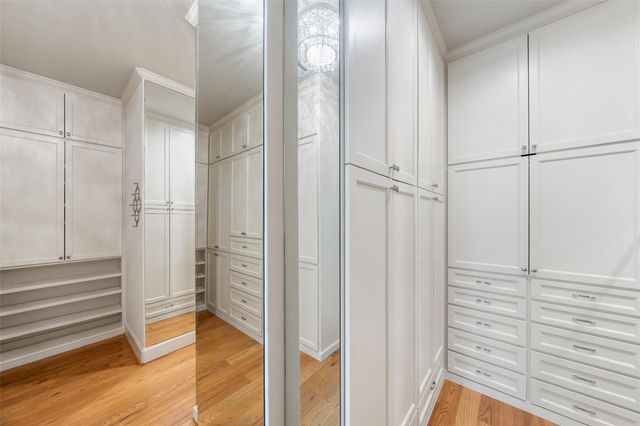 18 Wooded Park Place, The Woodlands, TX 77380