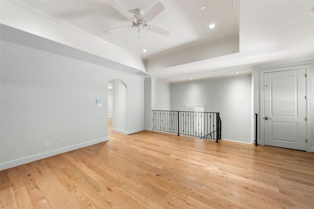 18 Wooded Park Place, The Woodlands, TX 77380