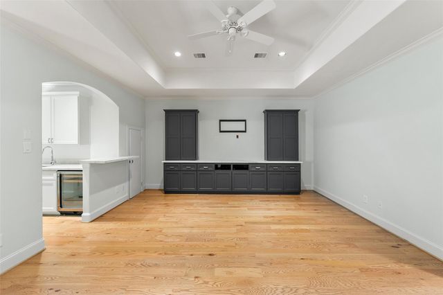 18 Wooded Park Place, The Woodlands, TX 77380