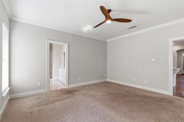 1325 S Robinwood Drive, Lake Charles, LA 70611