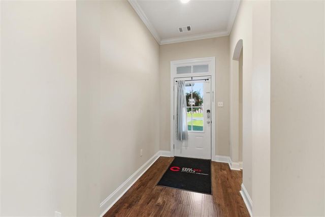 1325 S Robinwood Drive, Lake Charles, LA 70611