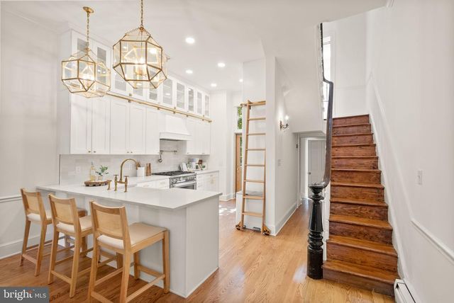 210 4TH ST SE, Washington, DC 20003