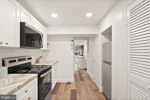 210 4TH ST SE, Washington, DC 20003