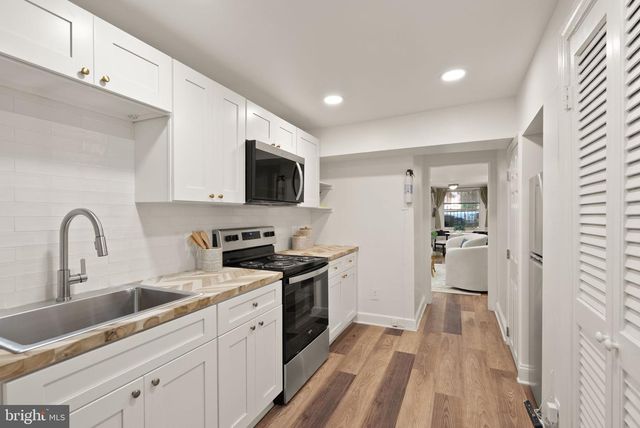 210 4TH ST SE, Washington, DC 20003