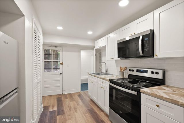 210 4TH ST SE, Washington, DC 20003