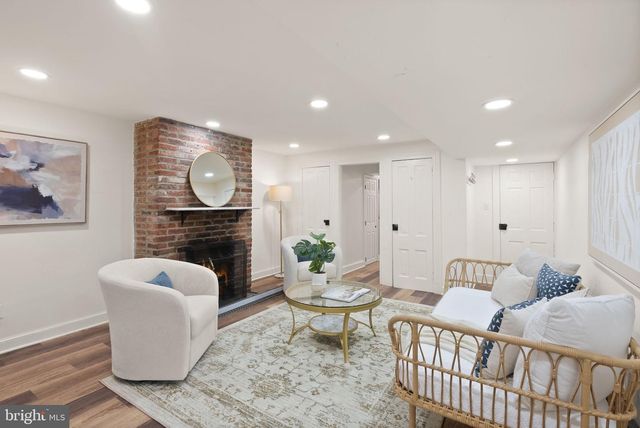 210 4TH ST SE, Washington, DC 20003