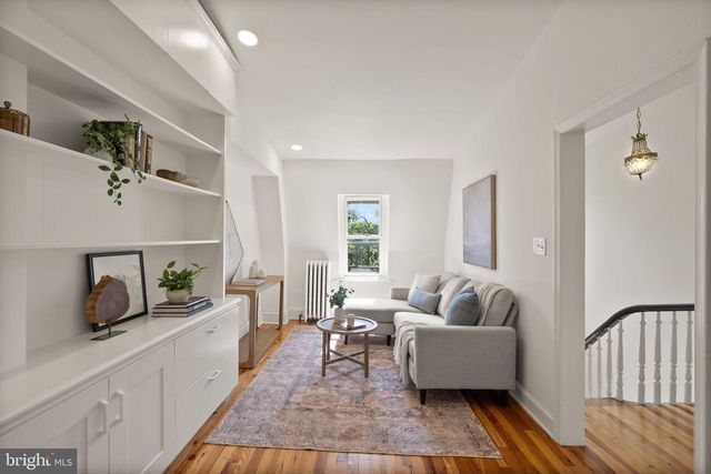 210 4TH ST SE, Washington, DC 20003