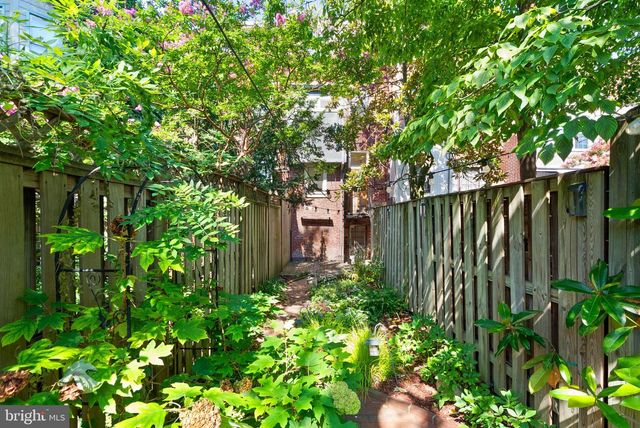 210 4TH ST SE, Washington, DC 20003
