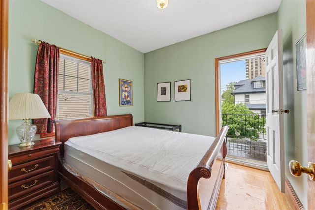 17 77TH ST, North Bergen, NJ 07047