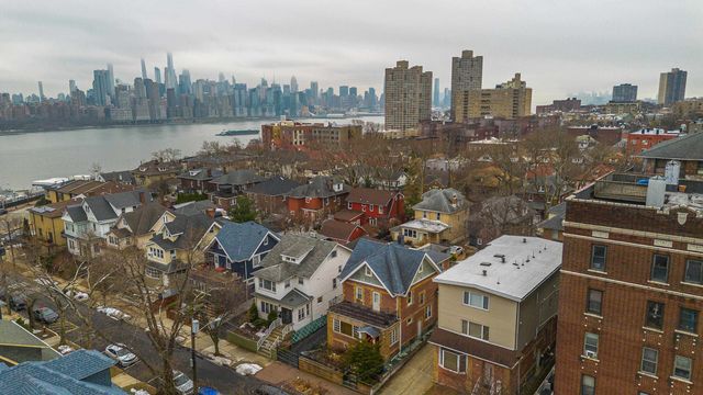 17 77TH ST, North Bergen, NJ 07047