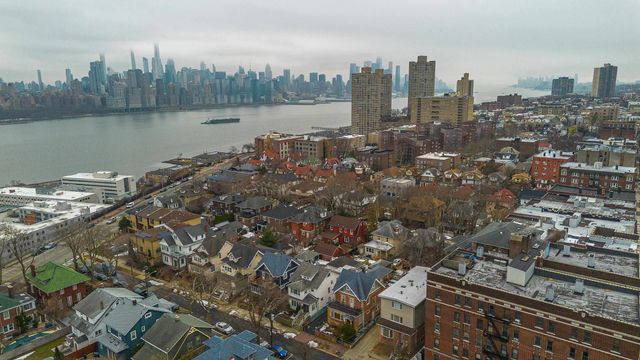 17 77TH ST, North Bergen, NJ 07047