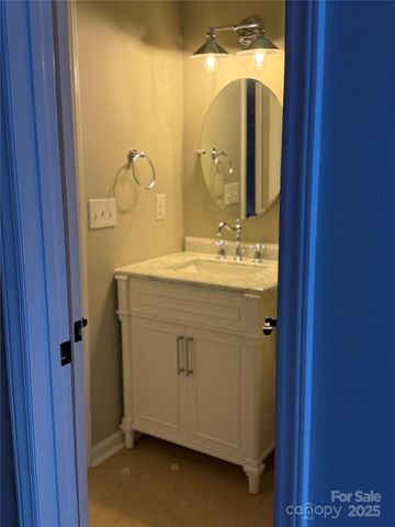 2520 Stradbrook Drive, Charlotte, NC 28210