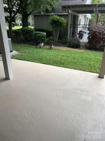 2520 Stradbrook Drive, Charlotte, NC 28210