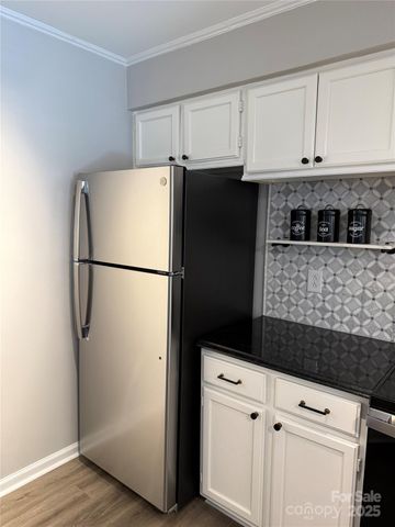 2520 Stradbrook Drive, Charlotte, NC 28210