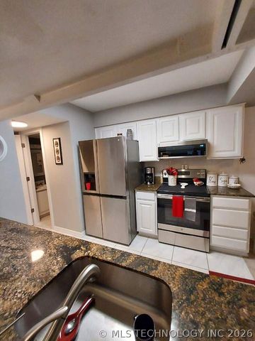 7911 E 66th Street A, Tulsa, OK 74133