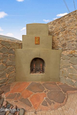 801 E UNIVERSITY Avenue, El Paso, TX 79902