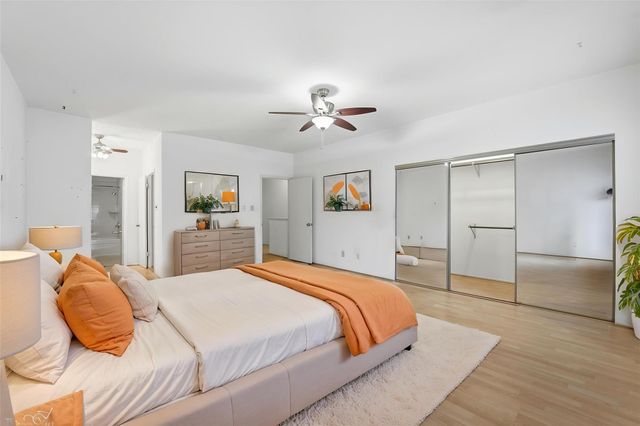 17597 Red Oak Drive 7597, Houston, TX 77090