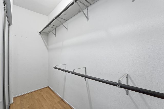 17597 Red Oak Drive 7597, Houston, TX 77090