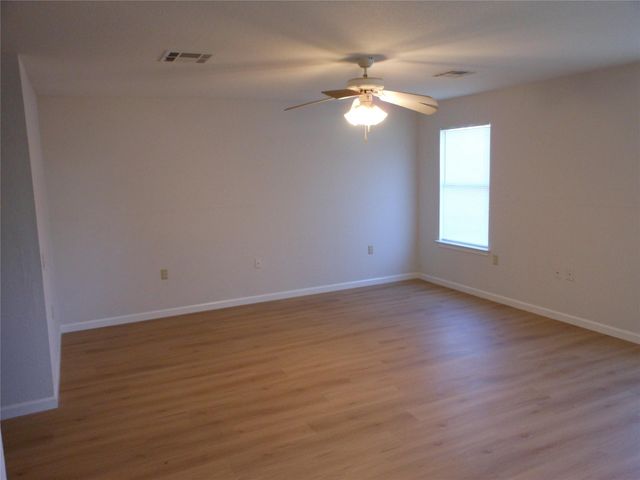 7424 Elk Pass DR, Austin, TX 78744