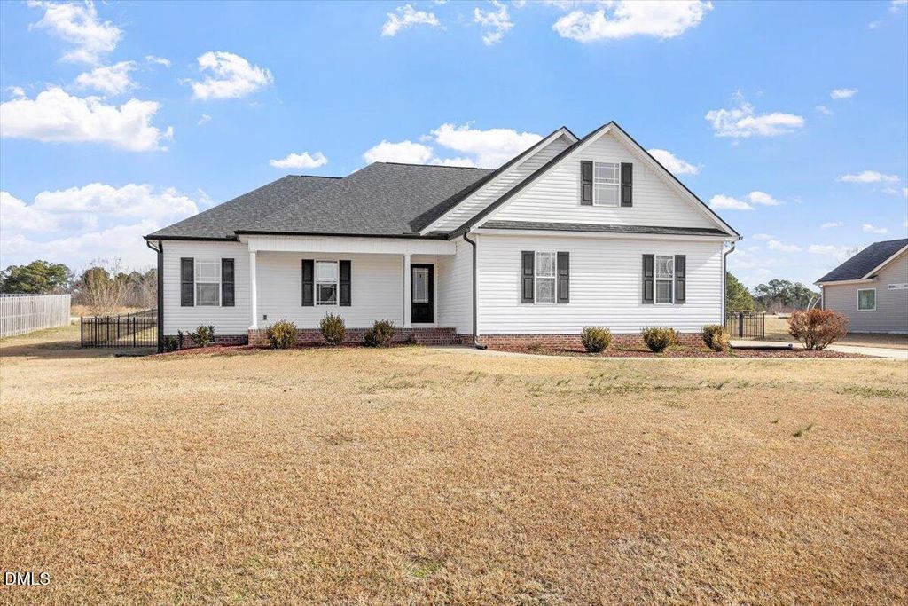 45 Braddock Drive, Lillington, NC 27546