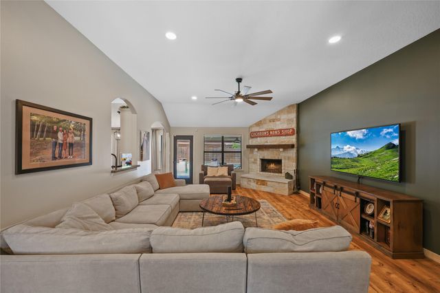 12010 Rainforest Lane, Montgomery, TX 77356