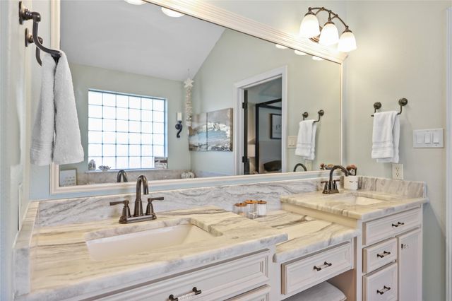 12010 Rainforest Lane, Montgomery, TX 77356