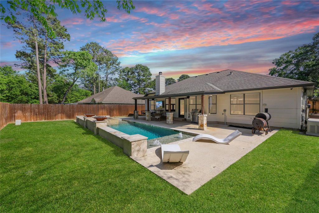 12010 Rainforest Lane, Montgomery, TX 77356