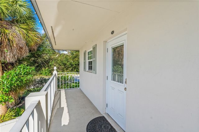 900 Jasmine Lane 6B, Vero Beach, FL 32963