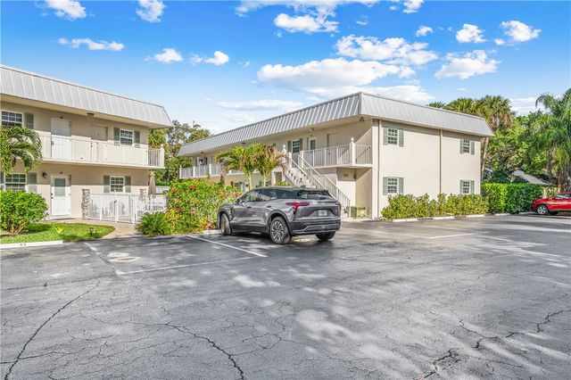 900 Jasmine Lane 6B, Vero Beach, FL 32963