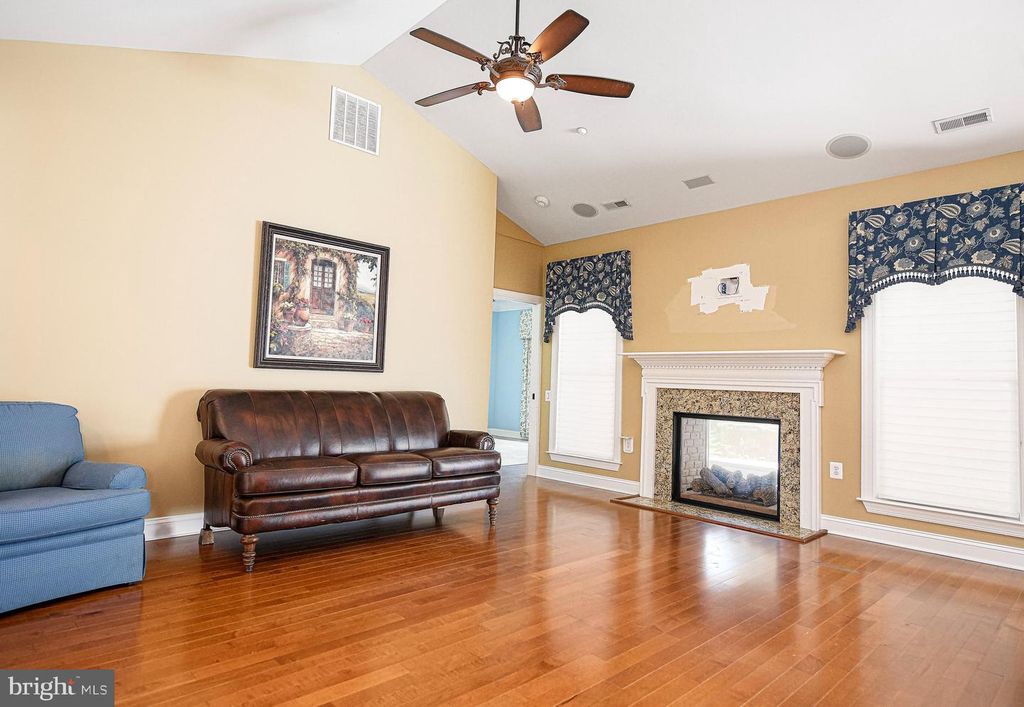 Image 26 of property listing at 2513 KENNA CT #7, Abingdon, MD 21009