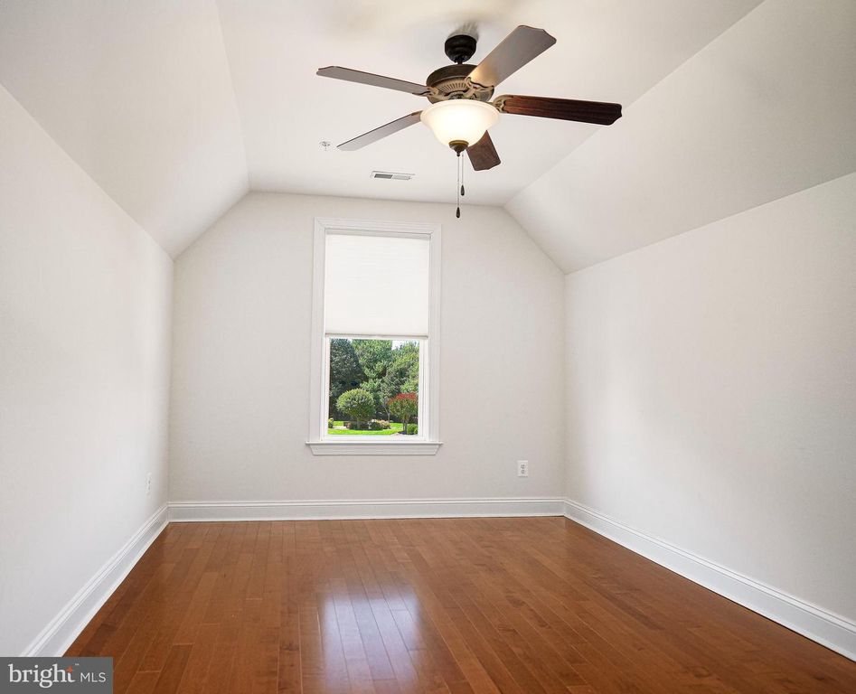 Image 39 of property listing at 2513 KENNA CT #7, Abingdon, MD 21009