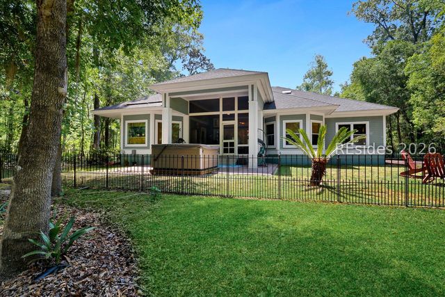 23 Chesterton Ct, Bluffton, SC 29910