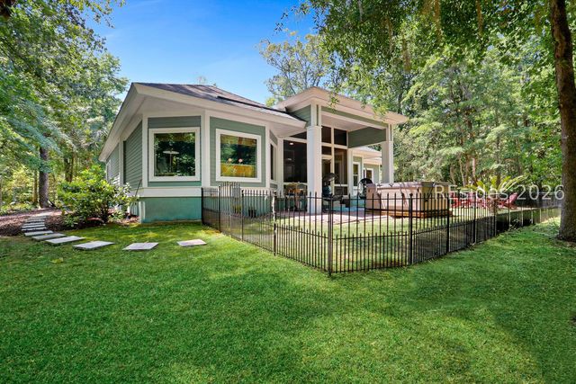 23 Chesterton Ct, Bluffton, SC 29910