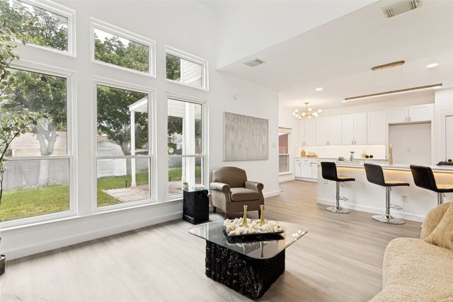 10025 Long Rifle Drive, Fort Worth, TX 76108
