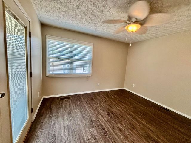 208 S Gordon Avenue, Baltimore, OH 43105