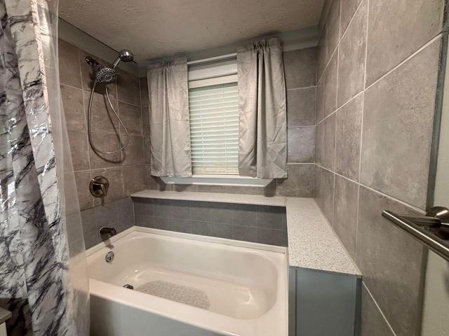 208 S Gordon Avenue, Baltimore, OH 43105