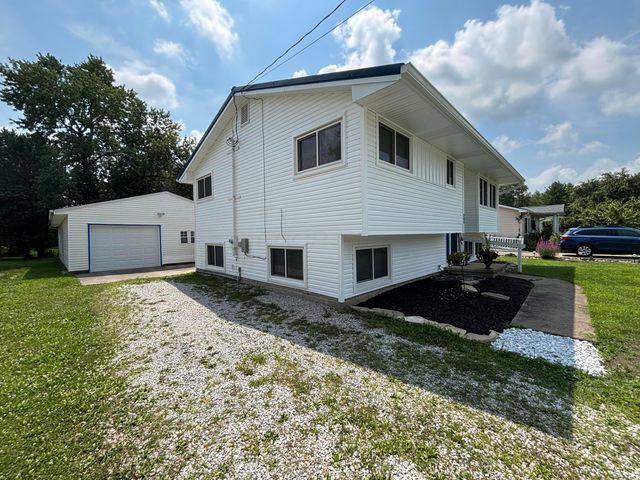 208 S Gordon Avenue, Baltimore, OH 43105