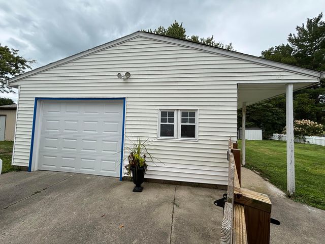 208 S Gordon Avenue, Baltimore, OH 43105