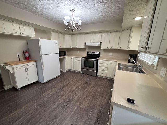 208 S Gordon Avenue, Baltimore, OH 43105