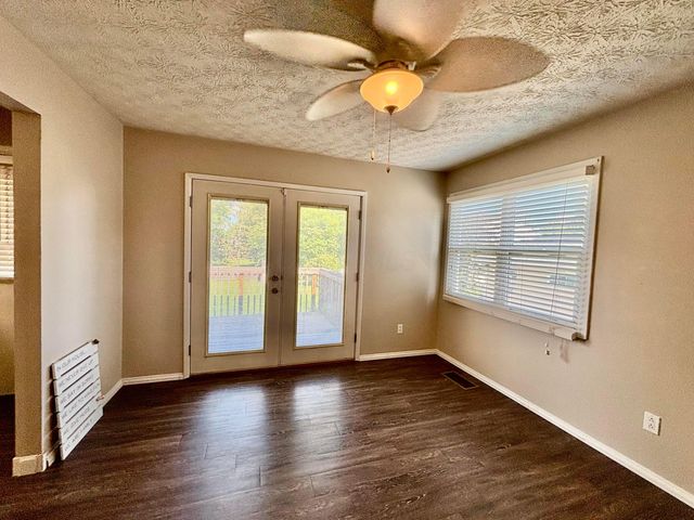 208 S Gordon Avenue, Baltimore, OH 43105