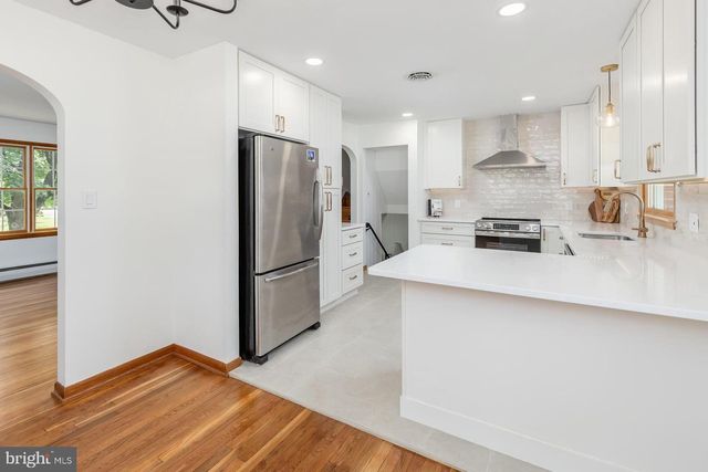282 HESSIAN AVE, West Deptford, NJ 08096
