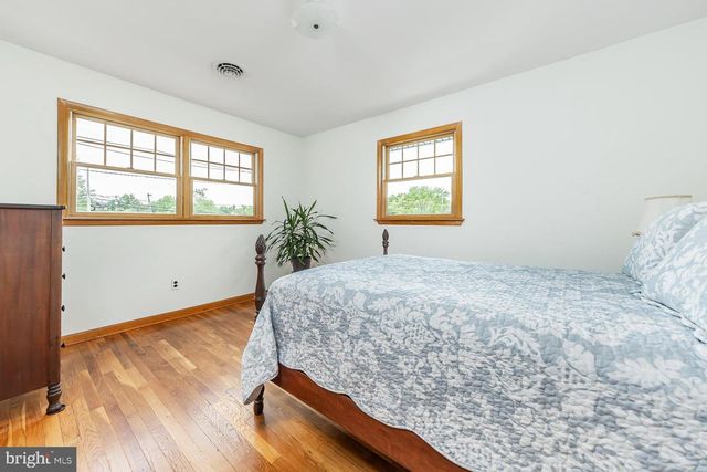 282 HESSIAN AVE, West Deptford, NJ 08096