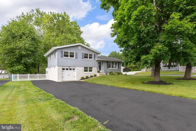 282 HESSIAN AVE, West Deptford, NJ 08096