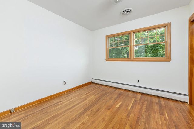 282 HESSIAN AVE, West Deptford, NJ 08096