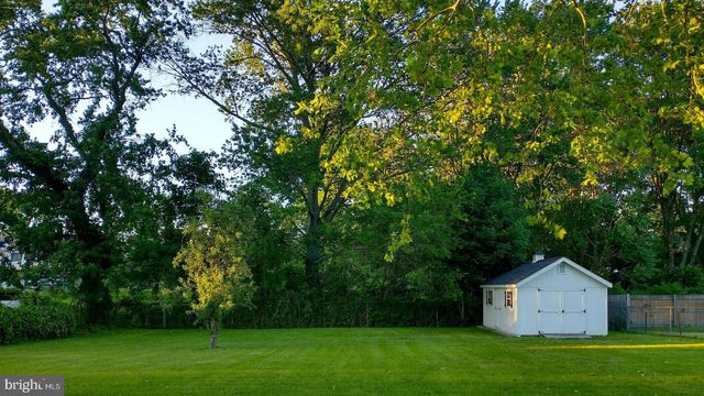282 HESSIAN AVE, West Deptford, NJ 08096